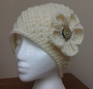 100. Cream Seed Stitch Hat